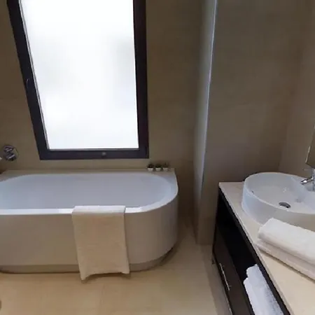 Apartment Luxurious With Area