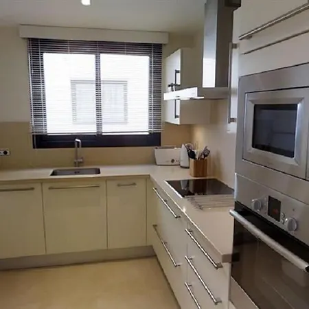 Luxurious With Area Apartment *