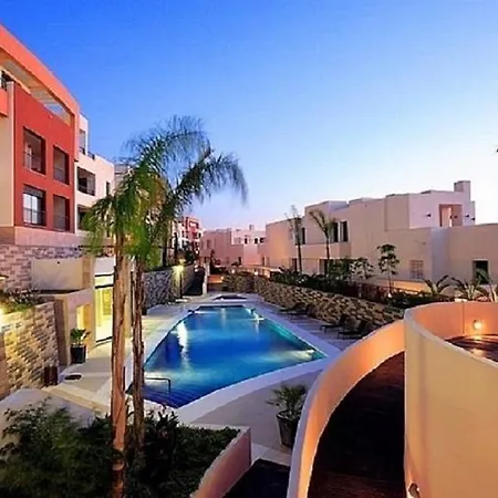 Luxurious With Area Apartment